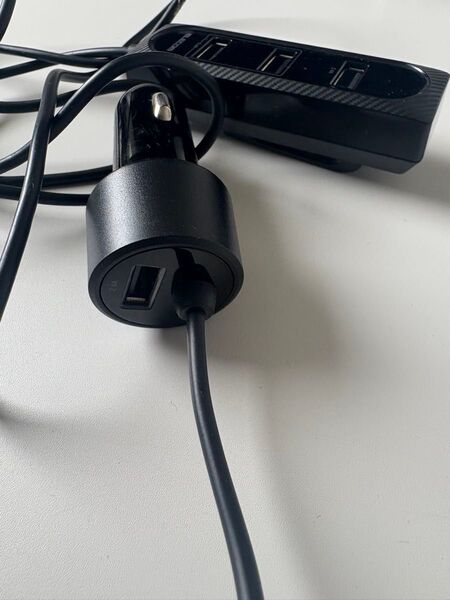 エレコム 車載充電器 カーチャージャー USB×4ポート 後部座席用 ケーブル長:2m ブラック MPA-CCU17BK