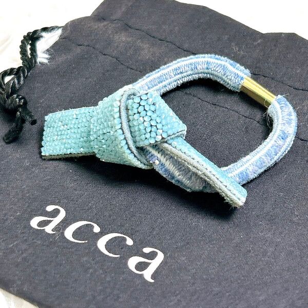 美品★ acca アッカ ドレスポニー リボン ブルー ストーン 収納袋付き