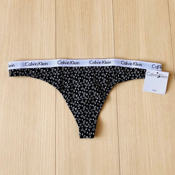 【正規品】カルバンクライン Tバック ショーツ ソング M 1枚 Thong Calvin Klein ハート柄 レディース