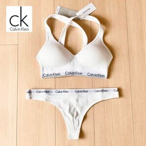 カルバンクライン ブラショーツセット(Tバック)ホワイト XS/S 女性下着 スポーツブラ CALVIN KLEIN