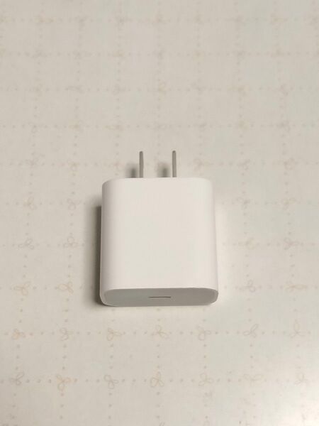 Apple純正 20W USB-C電源アダプタ A2305