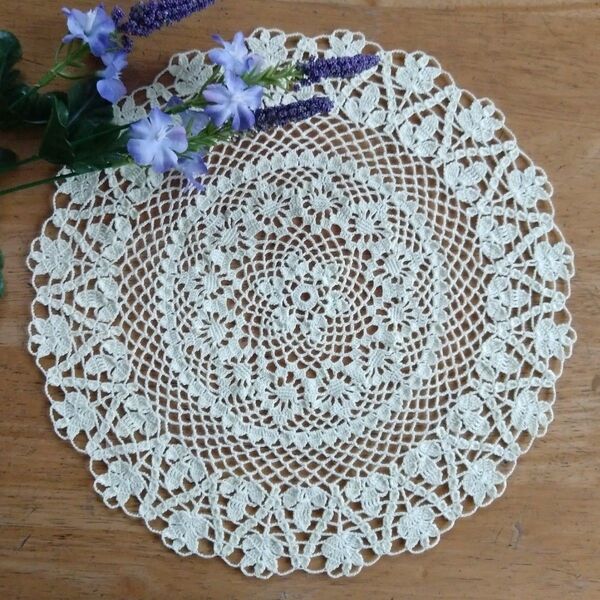 《パステルフラワー・華やかドイリー》レース編みドイリー ハンドメイド
