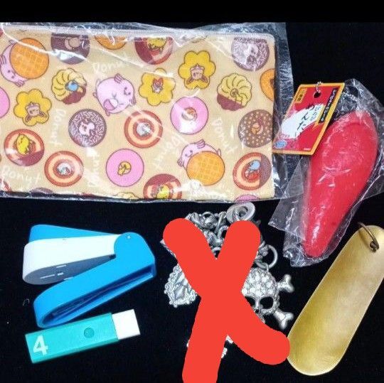 携帯 ゴールド 靴べらUSBメモリー 4GBポケモン ポーチ めんたいこ スクイーズ ドクロ ネックレス アクセサリー