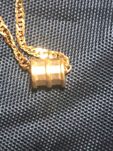 K24純金ペンダントトップが足金刻印あり、ネックレスが刻印なしチェーンの長さは45cm