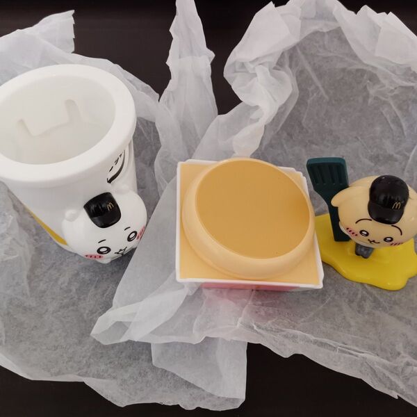 ★マクドナルド ハッピーセット ちいかわのドリンクカップペンたて うさぎのプチパンケーキケース 2点セット 新品 段ボール発送