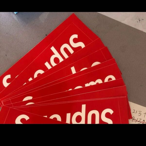 Supreme Logo ステッカー