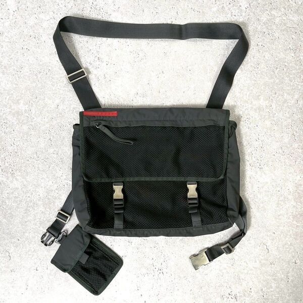 美品 PRADA SPORT プラダスポーツ ショルダーバッグ メッセンジャーバッグ 黒 ブラック ナイロン y2k テック系