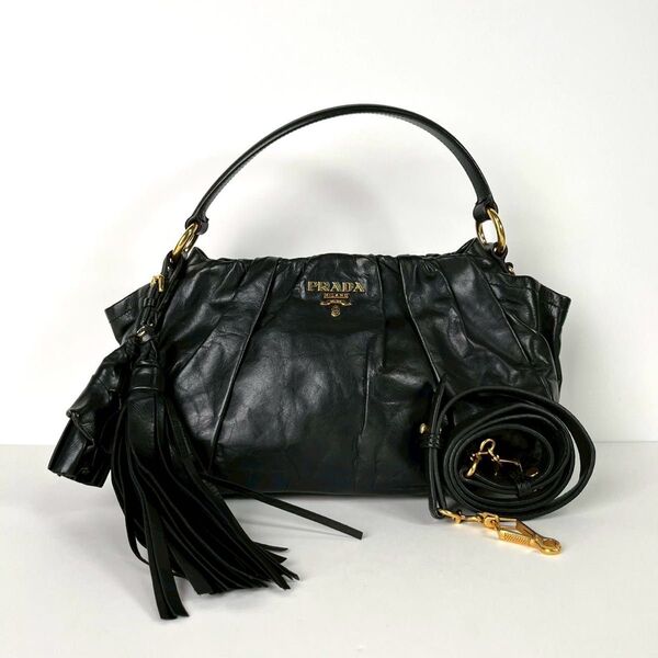美品 PRADA プラダ タッセル フリンジ 2WAY ハンドバッグ ショルダーバッグ ミニバッグ レザー ブラック メタルロゴ
