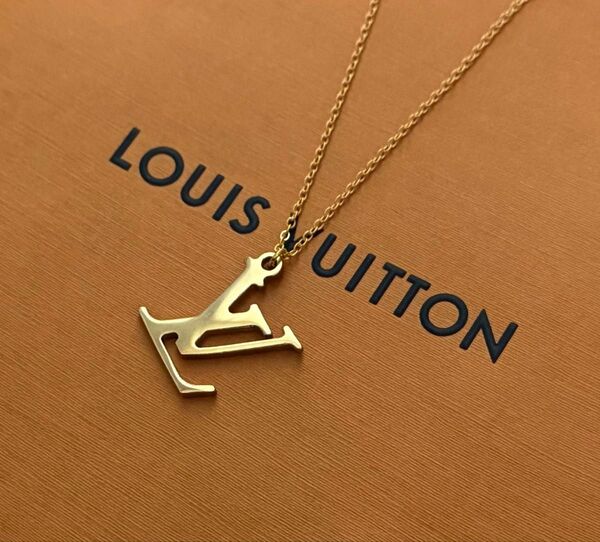 極美品 louis vuitton LV ネックレス モノグラム柄 【正規品】