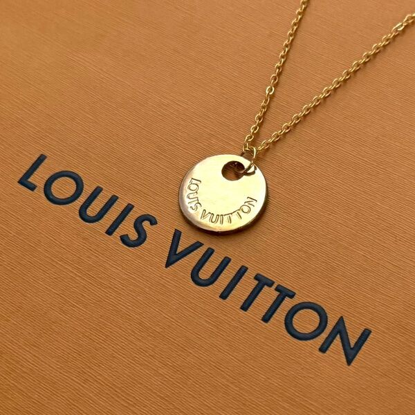 美品 louis vuittonロゴチャーム ネックレス 【正規品】