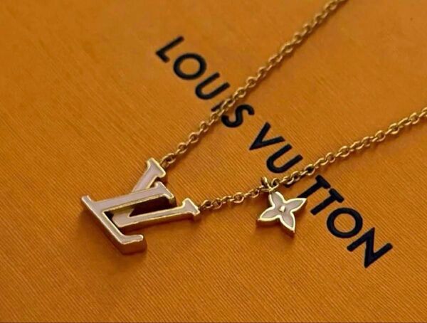 極美品 ルイヴィトン ネックレス・LV アイコニック エナメル