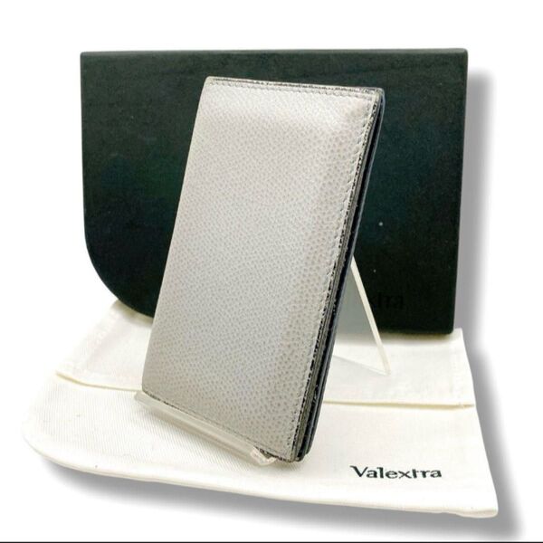Valextra ヴァレクストラ カードケース 名刺入れ オールレザー ロゴ刻印 グレー系 二つ折り 箱 専用収納袋付き 薄型