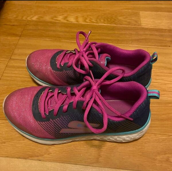 スケッチャーズ SKECHERS スニーカー 23.5cm
