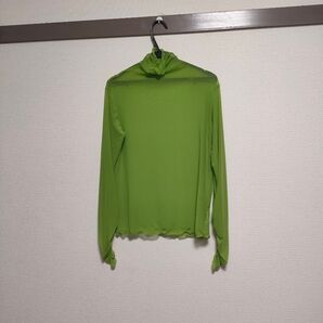 レディース美品シアートップス カットソー グリーン系 重ね着 長袖カットソーハイネック カジュアルコーデ ナチュラルカジュアル M