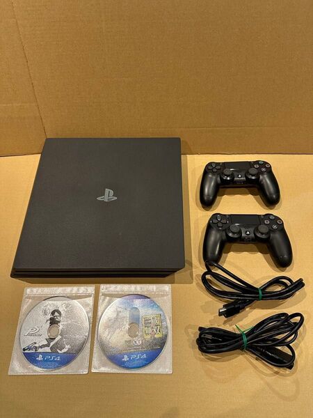 PlayStation4 pro CUH-7000B 本体 DUALSHOCK4 ソフト2本付