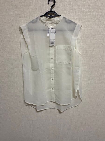 リネン混バンドカラー肩タックブラウス テチチテラス 新品未使用 オフ タグ付き