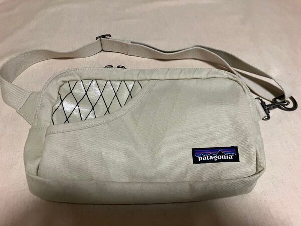 極美品 patagonia スタンドアップベルトバッグ 廃番希少品 ショルダーバッグ ボディバッグ ウエストバッグ アトム 軽量