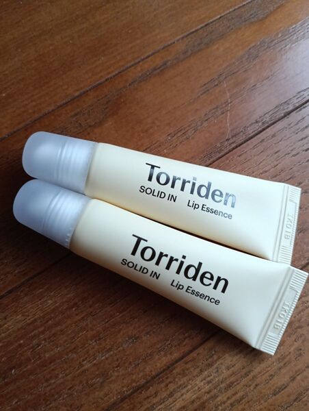 新品未使用★トリデン ソリッドインリップエッセンス 11ml×2本セット