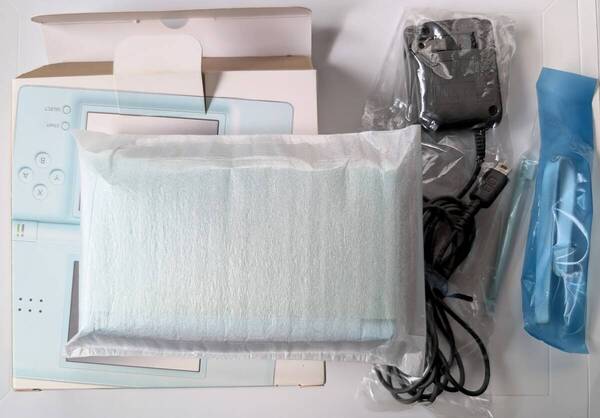DS Lite USG-001 本体 箱 タッチペン ACアダプタ USG-002 DSライト ゲームボーイアドバンス GBAコネクターカバー Nintendo アイスブルー