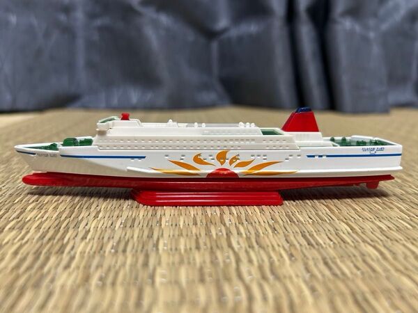 【廃盤品】ロングトミカ さんふらわあ さっぽろ 台座付