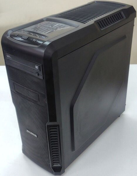 Zalman Z3 Plus ミドルタワーPCケース ブラック