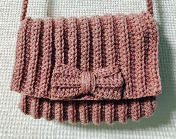 ハンドメイド ニット バッグ ショルダーバッグ ピンク リボン 手編み かぎ編み 編み物 春 レディース リボン