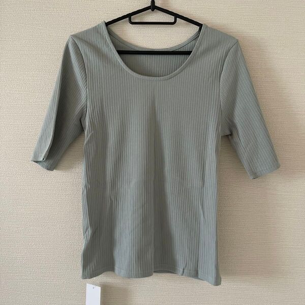 新品タグ付き トップス Tシャツ カットソー 半袖