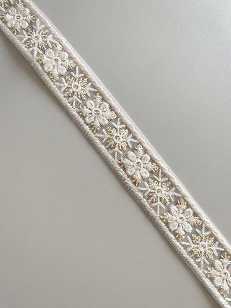 【160】インド刺繍リボン1m