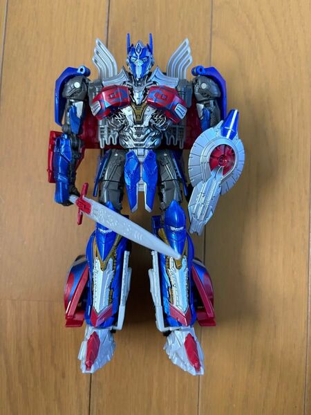 トランスフォーマー tlk 最後の騎士王 オプティマスプライム sdcc 2017 限定版 リペイント
