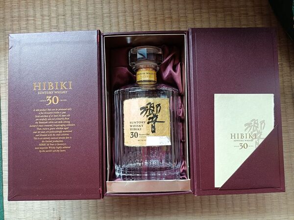 【送料無料】響30年 空瓶 空箱 未洗浄 ★残り2〜3滴有り サントリーウイスキー SUNTORY 国産ウイスキー
