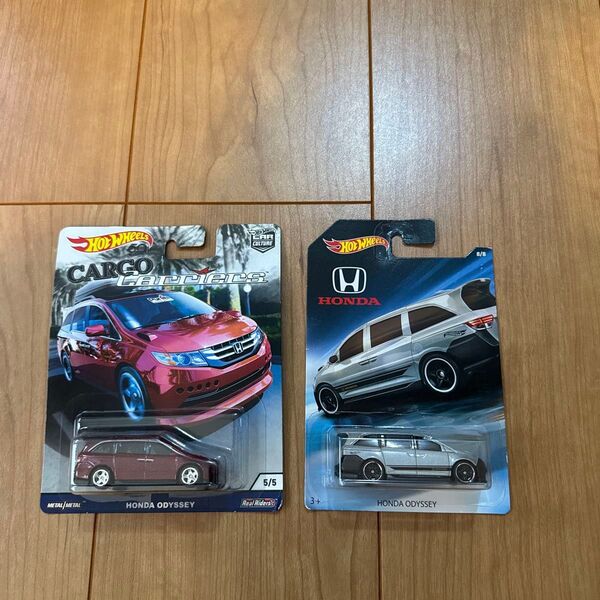 ホットウィール HOT WHEELS ホンダオデッセイ2台セット。