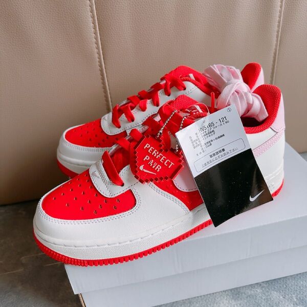 ★NIKE AIRFORCE1 BG バレンタインエディション 23.5cm ナイキ エアフォースワン スニーカー★新品