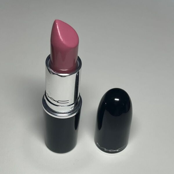 MAC ラスターガラスリップスティック シロップ