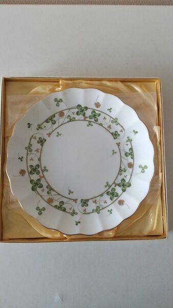 NARUMI BONE CHINA ナルミ 大皿 深皿 クローバー柄 ボーンチャイナ 日本製