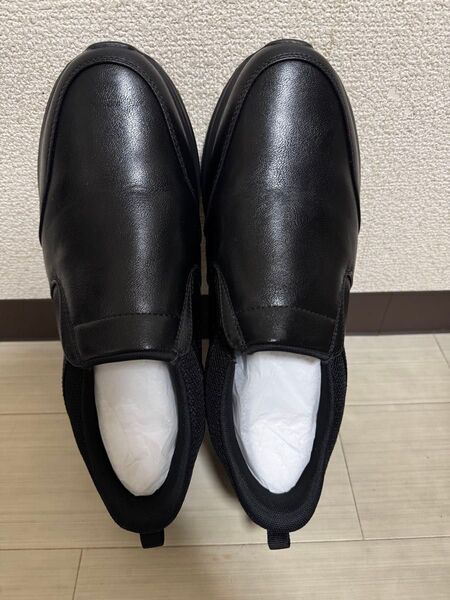 超美品 スニーカー 立ったままスッと履けるメンズ 軽量26.5cm