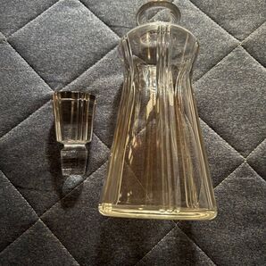 バカラ製デキャンタ カット模様 高さ約23cm クリア