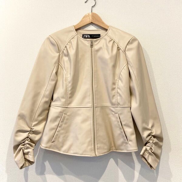 《新品・完売品》早い者勝ち ZARA ライダースジャケット アウター ブルゾン ノーカラー シンプル 革 ザラ 冬 エレガント M