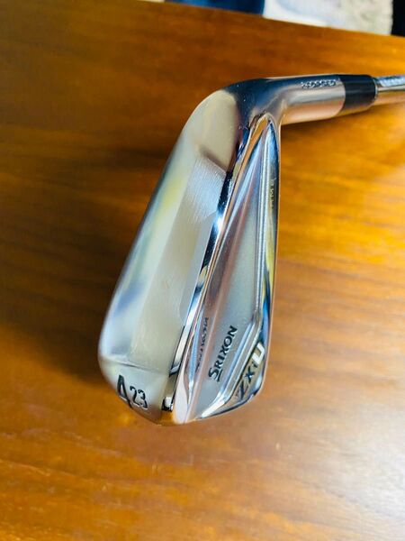 SRIXON ZXiU ユーティリティアイアン 4番 23°