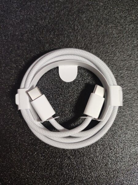 Apple編み込み式USB-C充電ケーブル(1m)60w型番:A2795 (MQKJ3FEA相当)