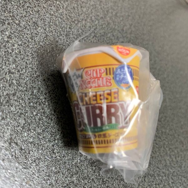 カップヌードルミニチュアチャーム カップヌードル欧風チーズカレー
