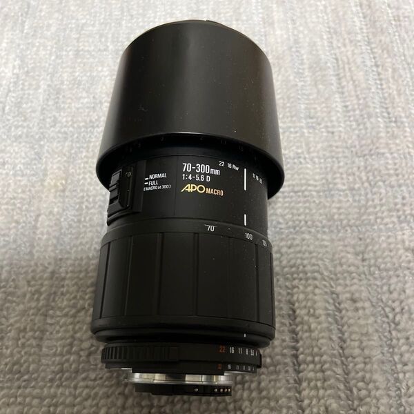 SIGMA 70-300mm F4-5.6 APO MACRO ニコンF