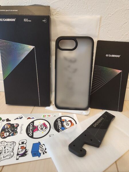CASEKOO iPhone 16e 用 ケース 耐衝撃 マット仕上げ (マットブラック) スマホスタンド付き