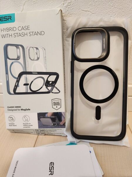 ESR iPhone 16 Pro Max ケース MagSafe対応 隠しスタンド 調整可能 ワイヤレス充電対応 クリアブラック