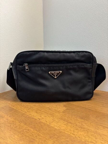 PRADA プラダ ショルダーバッグ ナイロン ブラック トライアングル