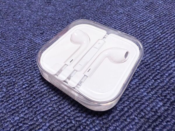 ☆★未使用・未開封★Apple 純正★イヤホン★3.5mmジャック★アップル★フィルム付き★☆