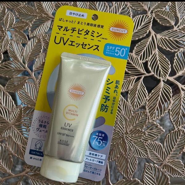KOSE コーセーコスメポート サンカット マルチビタミン UVエッセンス SPF50+ PA++++ 80グラム日焼け止め美容液