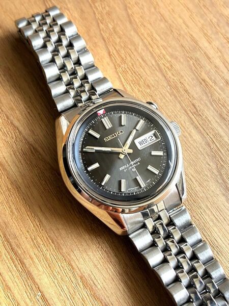 ビンテージ 1974年 セイコーベルマチック27石 黒希少文字盤 名機4006ケース OH済