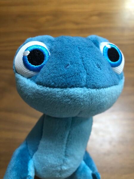 上海ディズニーリゾート サラマンダーぬいぐるみ マグネット式