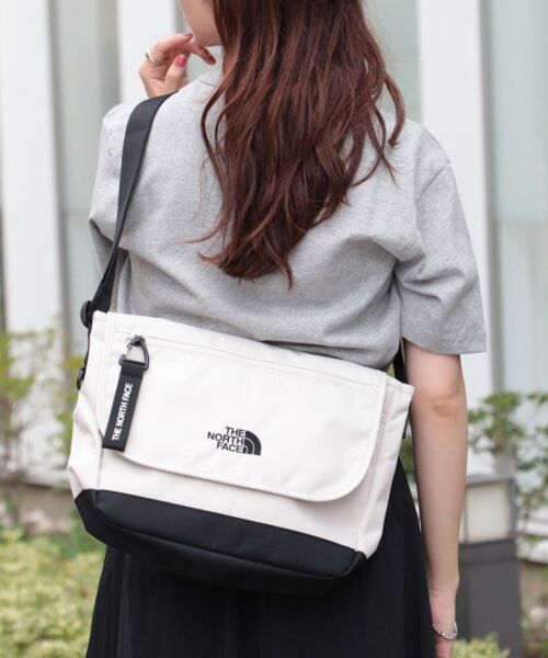 THE NORTH FACE ザノースフェイス ショルダーバッグ 2wayメッセンジャーバッグ MESSENGER BAG M