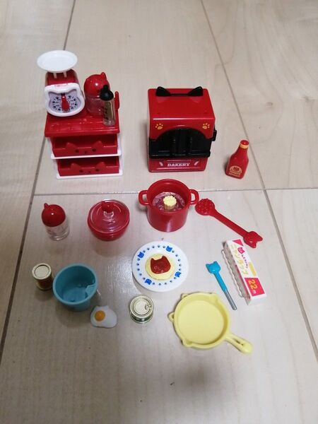 にゃんこキッチン ガチャガチャ シルバニアファミリー 小物 セット リカちゃん 美品